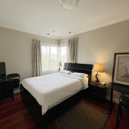 Lucky Room, A Comfortable Suite Close To Yvr ริชมอนด์ ภายนอก รูปภาพ